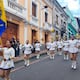 Desfile estudiantil puso ritmo y color al cierre del feriado en Quito
