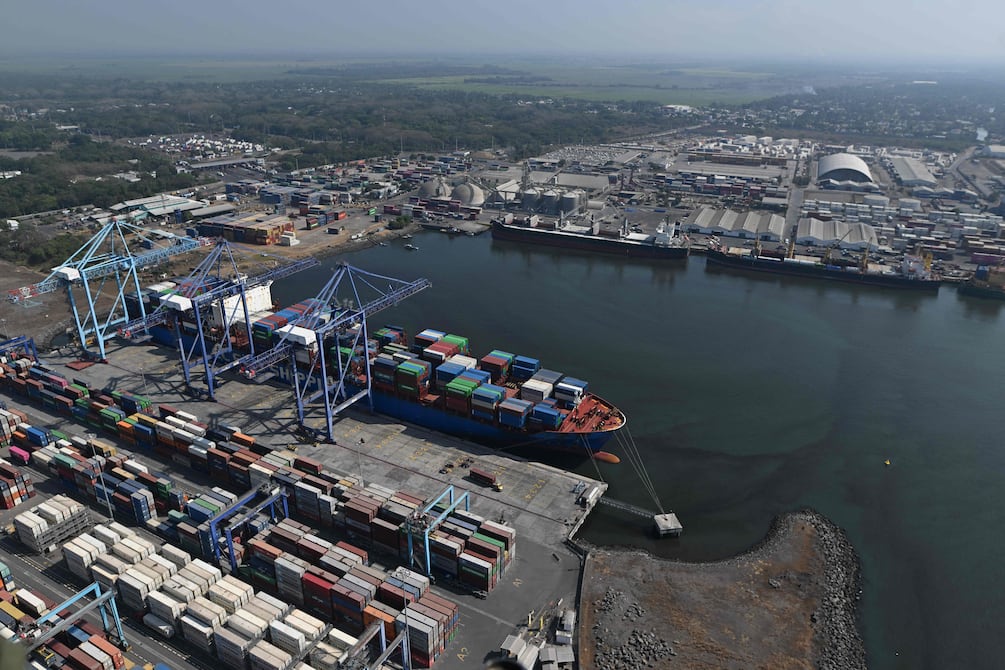 EE.UU. invertirá $64 millones en modernizar principal puerto de Guatemala para frenar crimen organizado