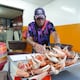 Comerciantes retoman la venta de cangrejo en el centro de Guayaquil tras concluir la primera veda del año
