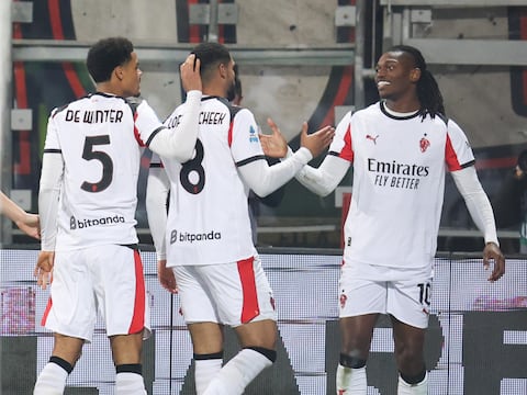 AC Milan vence al Cagliari con Pervis Estupiñán de titular y pasa a ser líder de la Serie A