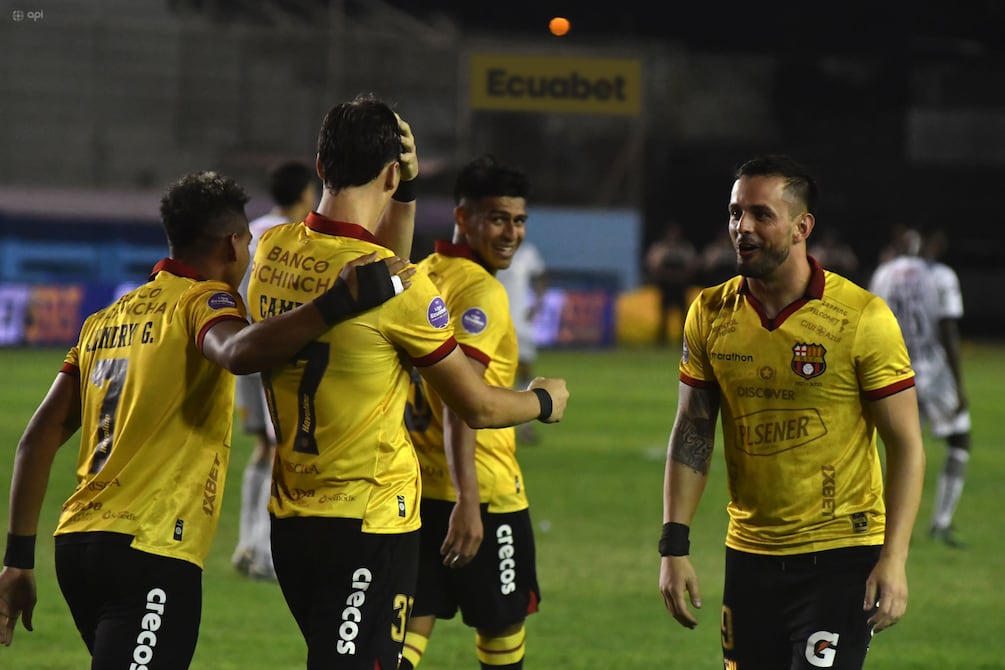 Barcelona SC recibe a Liga de Quito con dudas desde lo táctico: ¿debe jugar con doble 9 o un solo hombre en punta?