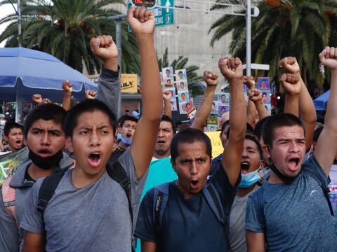 Marchas de protesta en México al cumplirse 7 años de ‘tragedia nacional’ por caso Ayotzinapa