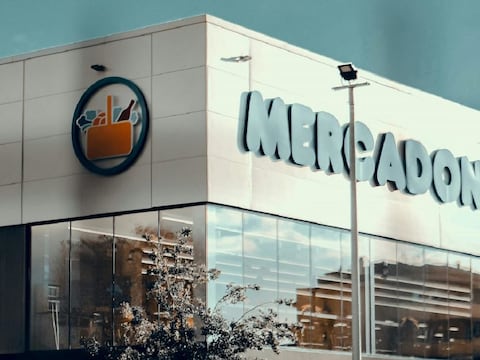 Una gerente bota su trabajo de casi 30 años por apropiarse de monedas y pretender justificar los descuadres de la caja