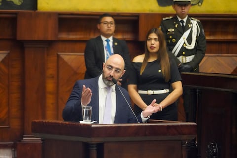 Mario Godoy se presenta al pleno de la Asamblea Nacional por informe anual de labores