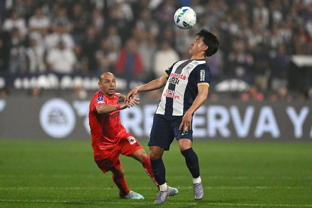 ‘Te vamos a...’, el insulto que recibió Fernando Gaibor al arribo a Chile de Alianza Lima para su partido por Copa Sudamericana: ¿Cómo reaccionó el ecuatoriano?