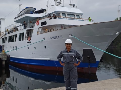 Guayaquileña lidera operaciones marítimas en una industria donde las mujeres representan el 1 % de la fuerza laboral