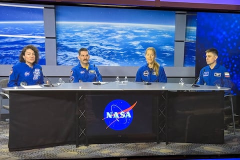 Nueva tripulación de la EEI se prepara para despegar la próxima semana