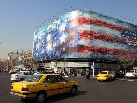 Irán ve más probable una guerra que una negociación con Estados Unidos tras el envío de una flota militar