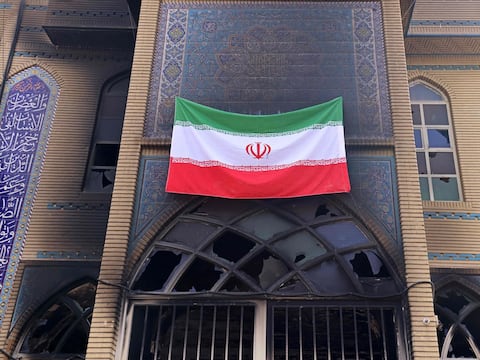 Irán comienza a restablecer servicios de mensajería tras desconexión por dos semanas