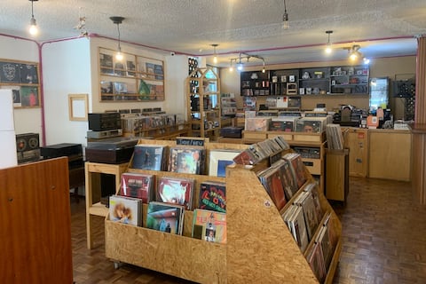 Los vinilos renacen en manos de Lava Records