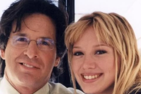 Murió Robert Carradine, el papá de Hilary Duff en la serie ‘Lizzie McGuire’