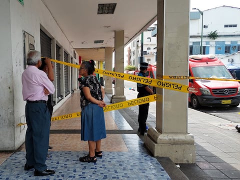 ‘La afluencia de clientes se ha visto disminuida’: comerciantes del centro de Guayaquil afectados por incendio en Multicentro