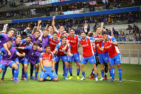 Universidad Católica de Chile y las bajas que tendrá ante Barcelona SC por Copa Libertadores