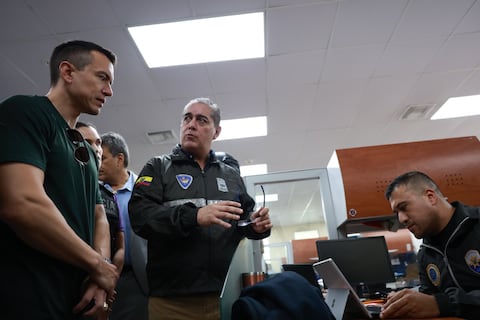 Malos funcionarios descubiertos en CNEL