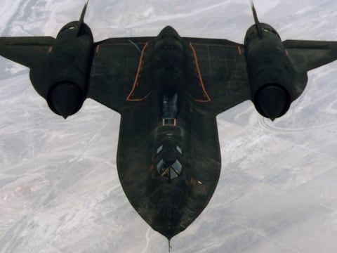 ¿Es posible viajar en el tiempo? El avión que salió un sábado en la mañana de Japón y aterrizó el viernes por la tarde en California lo hizo