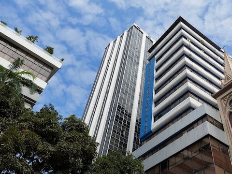 Ambiente caluroso y lluvias nocturnas este sábado 10 de enero