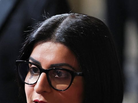 De origen paquistaní y musulmana, Shabana Mahmood emerge como una de las posibles sucesoras de Keir Starmer al frente del Gobierno británico