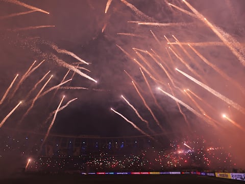 Las sanciones que podrían caer sobre Racing tras el recibimiento de la hinchada entre pirotecnia y bengalas