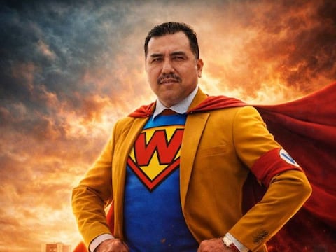 El ‘Superabogado’ de Santo Domingo: la historia del excarpintero que usa capa para ganar juicios en Ecuador