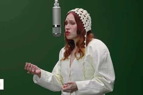 LaTorre se convierte en la primera ecuatoriana en cantar en la plataforma musical alemana Colors