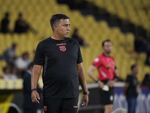‘Tenemos una guerra interna que nos está golpeando’ asegura César Farías, DT de Barcelona SC, tras empate con Manta FC