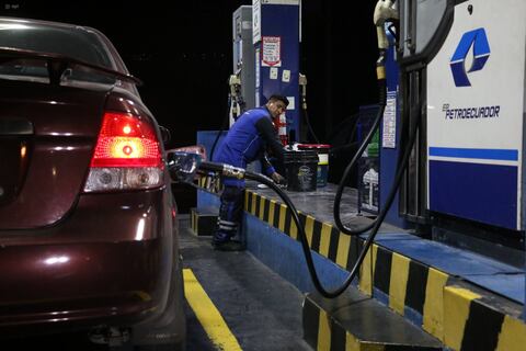 En 2022 la gasolina liberada en Ecuador superó los $ 5, también por guerra en otros países