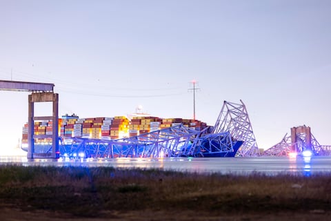 Puente de Baltimore: encuentran dos cuerpos en un auto que cayó al agua por el derrumbe