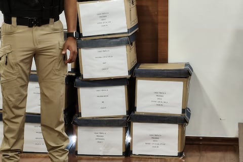 Juez del caso Triple A confirma que no existe constancia del cumplimiento de la presentación semanal definida para empresario procesado que está en Estados Unidos