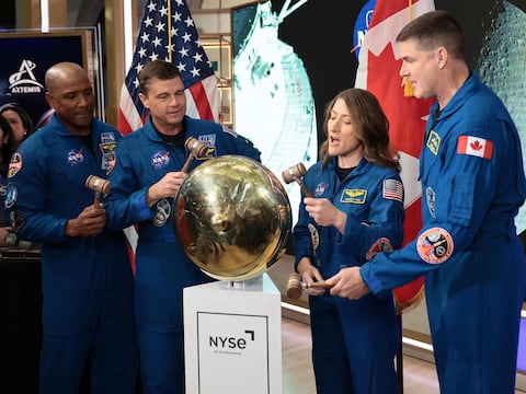 Homenaje a los astronautas de Artemis