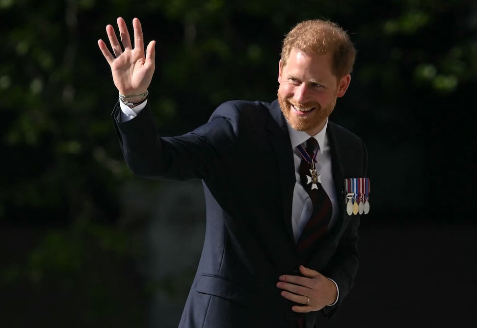 El príncipe Harry deja asociación benéfica que fundó en honor a la Princesa Diana, en África, tras un conflicto interno