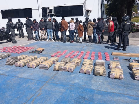 En Baños de Agua Santa y Ambato, Los Lobos intentan posesionarse en el tráfico de drogas: 20 miembros fueron capturados