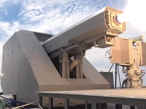 Japón muestra cañón de riel que dispara proyectiles hipersónicos a barcos en movimiento: busca disuadir las amenazas navales chinas