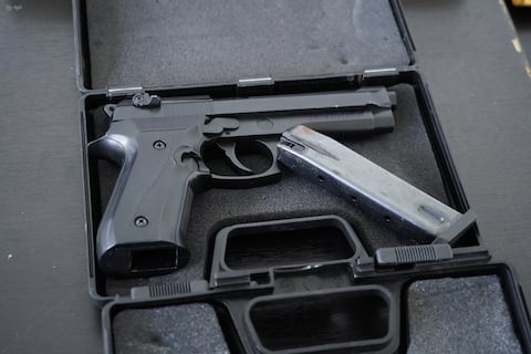 ‘Se debe hacer una muy buena evaluación, no de una consulta, sino de algunas atenciones’: psiquiatra habla sobre pruebas para obtener permiso de porte de armas