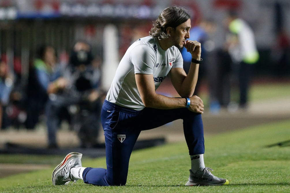 Luis Zubeldía da un paso al costado y deja dirección técnica del São Paulo tras una racha negativa de partidos