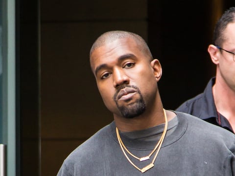 Kanye West se disculpa públicamente y asume la responsabilidad por sus comentarios antisemitas