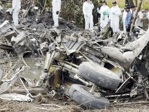 Avión militar accidentado en Colombia, que dejó 69 muertos, chocó con tres árboles tras su despegue