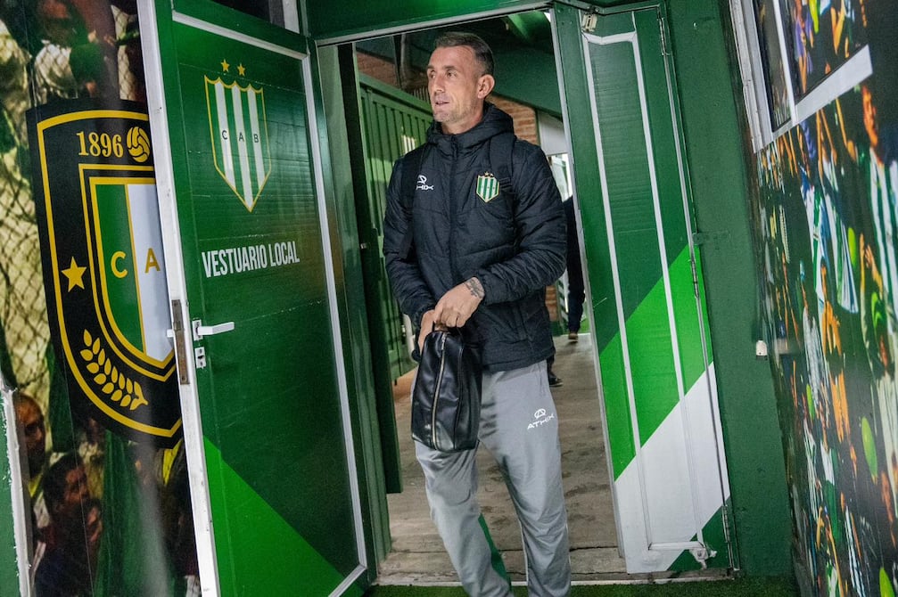 ‘Son y serán muy importantes para la etapa que se viene’, agradece Damián Díaz, exjugador de Barcelona SC, por el apoyo de sus seguidores tras grave lesión con Banfield