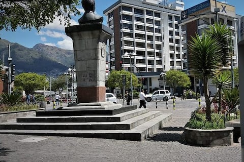 Quito inaugura el Centro de Innovación iQ con una cumbre para fortalecer inversiones