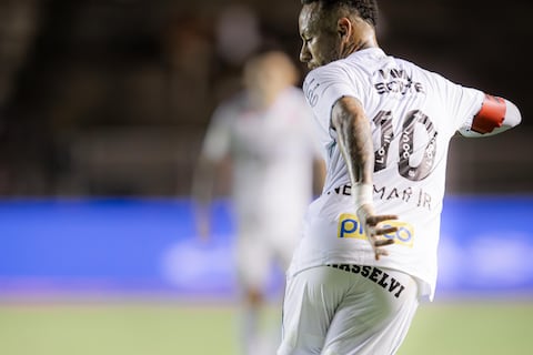 ¡Con gol olímpico incluido! Neymar anota en la victoria de Santos FC