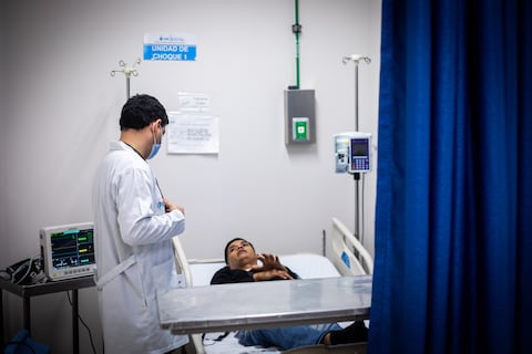 ¿Qué considera que deben hacer las autoridades competentes para mejorar el sistema de salud en Ecuador en este nuevo año? (O)