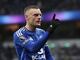 Jamie Vardy, delantero de Leicester City, se burla de los hinchas del Tottenham