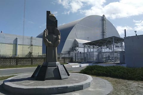 Cúpula de seguridad de Chernóbil no puede contener la radiación después del impacto de un dron
