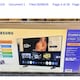 Samsung niega haber usado sin autorización la imagen de Dua Lipa, tras demanda millonaria
