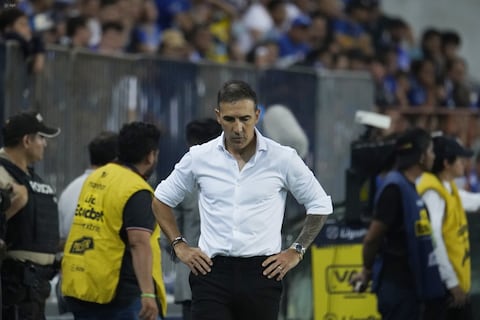 ‘Cada vez se ve mejor el modelo de juego del equipo’, destaca Vicente Sánchez, DT de Emelec, tras vencer a Independiente del Valle