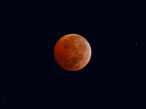 Hora para ver el eclipse lunar total en Colombia, Ecuador, Venezuela, Perú y Argentina