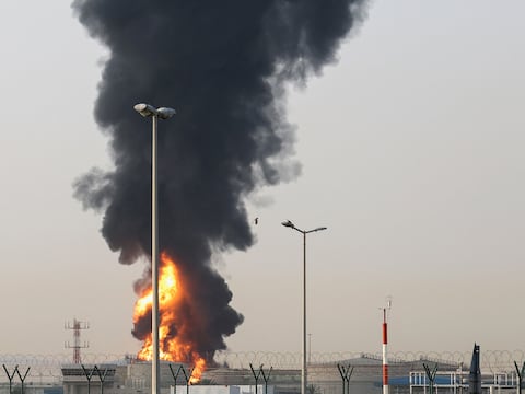 Imágenes del aeropuerto de Dubái tras el incidente con dron que obligó a suspender vuelos