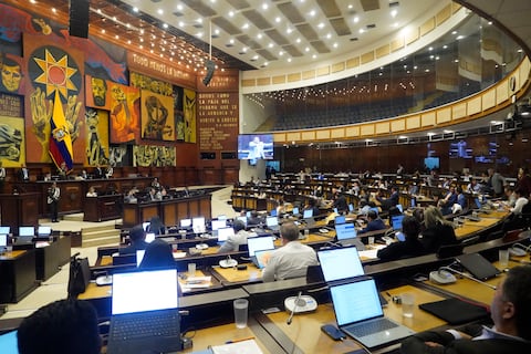 Asambleístas piden explicaciones al Gobierno por decisión presidencial de subir los aranceles a Colombia