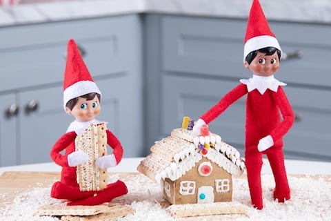 ‘El elfo en el estante’: conoce el origen de la tradición navideña que muchas familias empiezan a hacer en casa