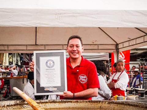 Cuenca logra récord Guinness con el mote pata más grande del mundo