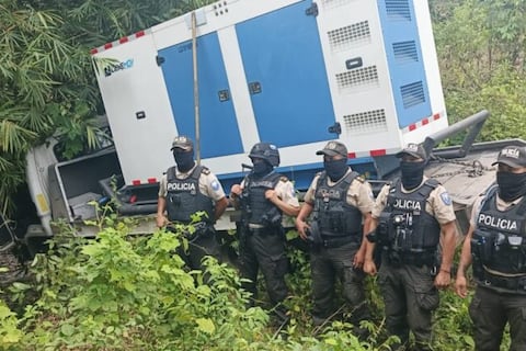 Policía libera a chofer secuestrado y recupera dos generadores eléctricos robados en Quevedo